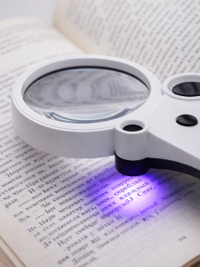 Лупа ручная увеличительная с подсветкой, с УФ светодиодом Орбита OT-INL31